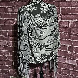Cruise Wear OS Gray Black Fringe Draping Cover w Metallic Thread and Cutouts